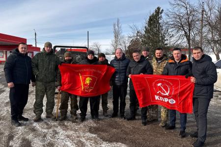 Айрат Гибатдинов в освобожденных регионах почтил память героев Великой Отечественной и встретился с героями СВО