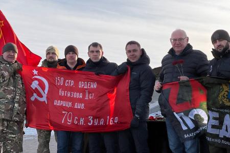 Айрат Гибатдинов в освобожденных регионах почтил память героев Великой Отечественной и встретился с героями СВО