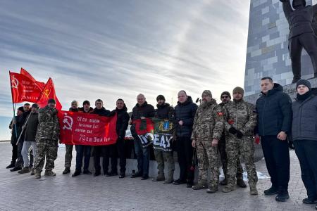 Айрат Гибатдинов в освобожденных регионах почтил память героев Великой Отечественной и встретился с героями СВО