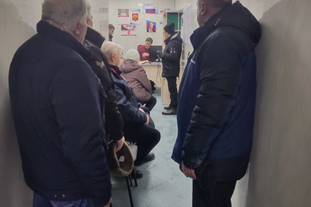 Энгельс. Проблемы с отоплением и горячей водой: депутаты КПРФ проводят приём граждан и принимают меры