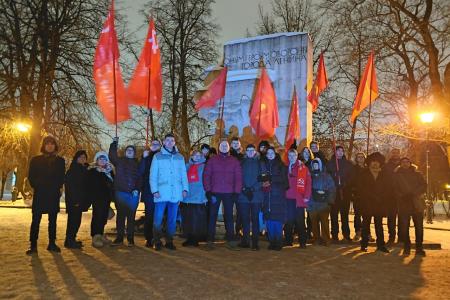 Ленинградские комсомольцы напомнили о подвиге юных защитников города Ленина