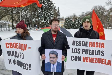 В Пензе прошел пикет в поддержку Венесуэлы
