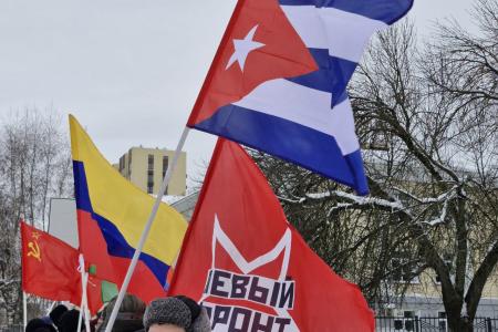 В Пензе прошел пикет в поддержку Венесуэлы