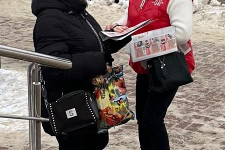 Красные в городе: Саранские коммунисты вынесли вопросы референдума в народ