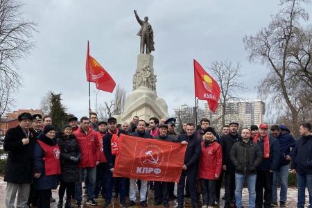 В День памяти В.И. Ленина коммунисты и сторонники партии организовали возложение цветов в городах и районах Кубани