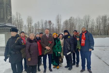 Санкт-Петербург. Коммунисты отметили День ленинградской победы