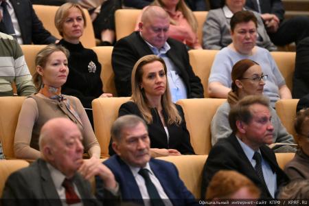 «От достижений в спорте – к победе на выборах!». Состоялось заседание фракции КПРФ в Госдуме 13 января