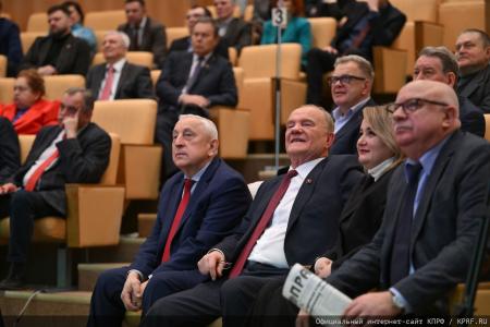 «От достижений в спорте – к победе на выборах!». Состоялось заседание фракции КПРФ в Госдуме 13 января