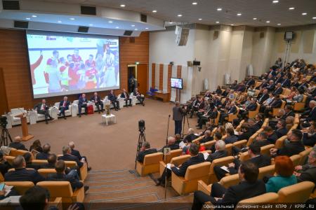 «От достижений в спорте – к победе на выборах!». Состоялось заседание фракции КПРФ в Госдуме 13 января