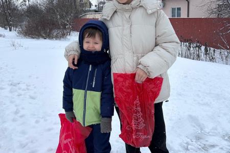 При поддержке депутата Госдумы Сергея Гаврилова воронежские коммунисты поздравили с Новым годом многодетные семьи
