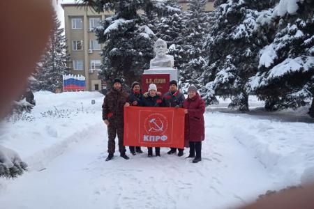 Коммунисты Тамбова почтили память вождя мирового пролетариата