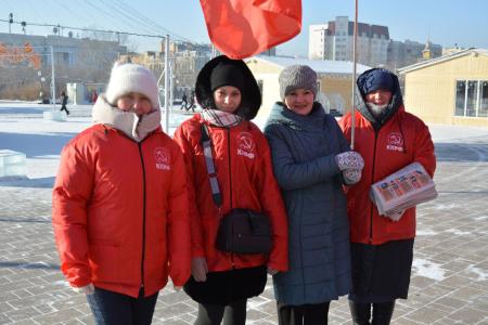 Коммунисты Забайкалья почтили память Владимира Ленина