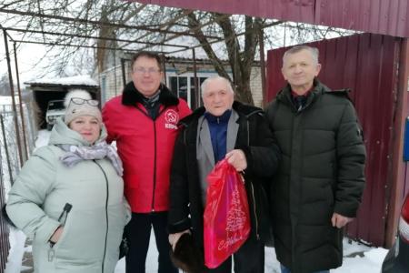 Курская область. Депутат областной Думы А.Н. Бобовников посетил многодетные семьи и семьи участников СВО