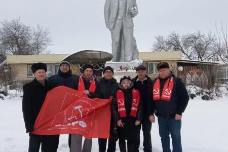 В День памяти В.И. Ленина коммунисты и сторонники партии организовали возложение цветов в городах и районах Кубани