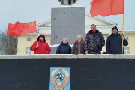 Коммунисты Самарской области почтили память Владимира Ильича Ленина