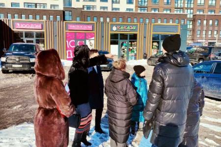 Ольга Алимова в ходе рабочей поездки в Калининградскую область посетила микрорайон «Невский парк»