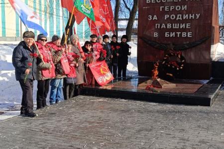 Подмосковные коммунисты: Низкий поклон вам, защитники Родины!