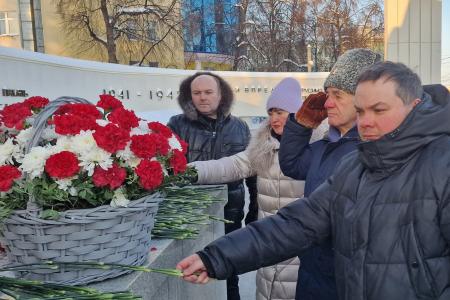 Рязанские коммунисты почтили память участников Сталинградской битвы