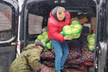 Жители брянского приграничья вновь получили гуманитарную помощь от КПРФ