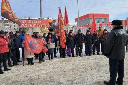 Рождённая вихрем Октября! Тамбовские коммунисты отметили День рождения Рабоче-Крестьянской Красной Армии и Военно-Морского Флота