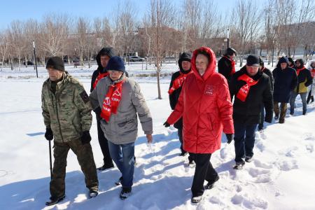 Сталинградские коммунисты: Священная память и живые цветы Защитникам Родной Земли всех времен, эпох и народов Великой России