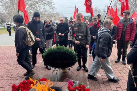 Коммунисты Города - Героя Севастополя отметили  День Советской Армии и Военно-Морского флота