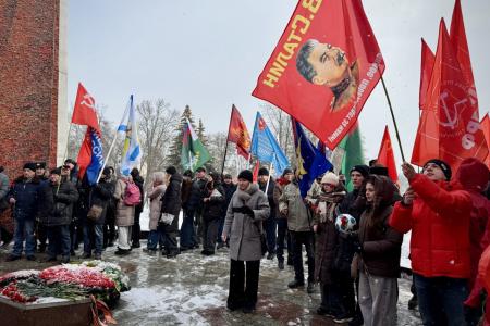 Нижегородское региональное отделение КПРФ отметило 108-ю годовщину Советской армии и Военно-морского флота