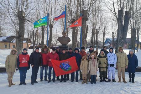 Коммунисты Самарской области отметили 108-ю годовщину Советской Армии и Военно-морского флота