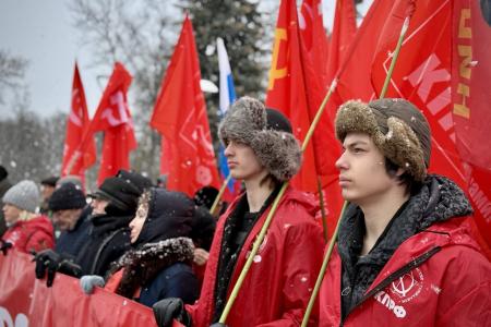Нижегородское региональное отделение КПРФ отметило 108-ю годовщину Советской армии и Военно-морского флота
