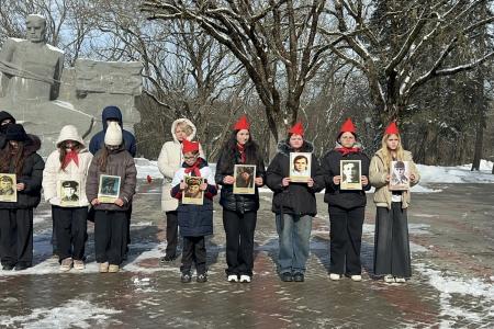 Ставропольский край. Коммунисты возложили цветы на мемориальном комплексе «Холодный родник»