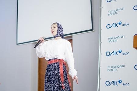 В Воронеже депутат Госдумы Сергей Гаврилов поздравил с   23 Февраля  авиастроителей