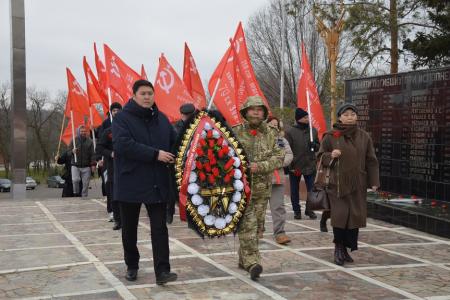 Коммунисты Калмыкии отметили День защитника Отечества