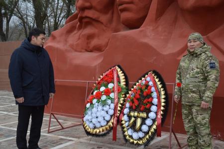 Коммунисты Калмыкии отметили День защитника Отечества