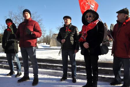 Город трех революций: Да здравствует народная Красная Армия!