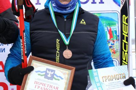 Александр Ющенко и Юнир Кутлугужин открыли соревнования «Лыжня России» и новую хоккейную площадку в Республике Башкортостан