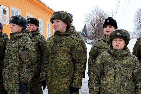 Ульяновская область. При содействии руководителя фракции КПРФ в Заксобрании военнослужащие посетили Дом-музей В.И. Ленина