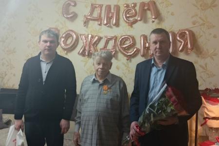 В Смоленске поздравили со столетием участника Великой Отечественной войны, старейшего коммуниста областной партийной организации Владимира Лаптинского