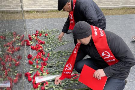 В столице Дагестана г. Махачкале отпраздновали День рождения Красной Армии и Военно-Морского Флота