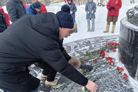 Коммунисты города Иваново почтили память Михаила Фрунзе