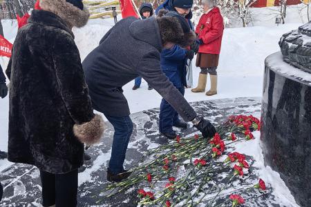 Коммунисты города Иваново почтили память Михаила Фрунзе