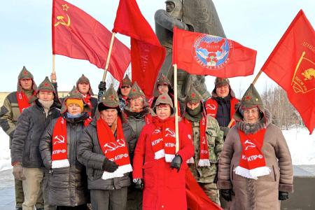 «Этих дней не смолкнет слава». Коммунисты Еврейской АО отметили 104-ю годовщину Волочаевских боёв