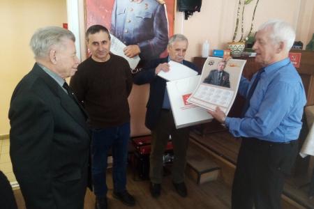 В Смоленске поздравили со столетием участника Великой Отечественной войны, старейшего коммуниста областной партийной организации Владимира Лаптинского