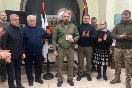 Казбек Тайсаев с насыщенной программой прибыл в Луганск поздравить бойцов с 23 февраля