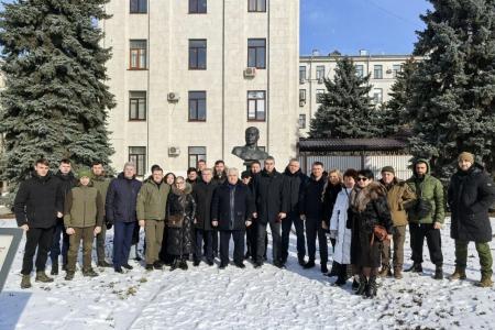 Казбек Тайсаев с насыщенной программой прибыл в Луганск поздравить бойцов с 23 февраля