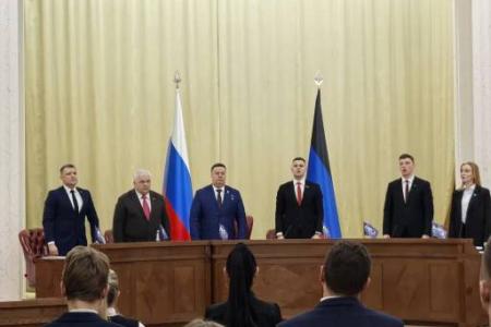 Делегация КПРФ во главе с Казбеком Тайсаевым прибыла в Донецк