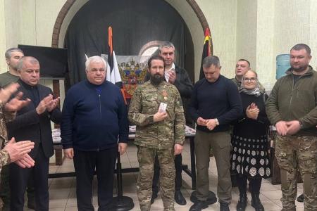 Делегация КПРФ во главе с Казбеком Тайсаевым посетили Луганск
