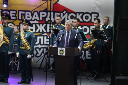 Нижегородские коммунисты поздравили командование прославленного военно-инженерного училища