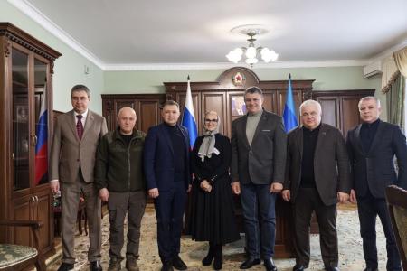 Второй день рабочей поездки делегации КПРФ под руководством Казбека Тайсаева в Луганск