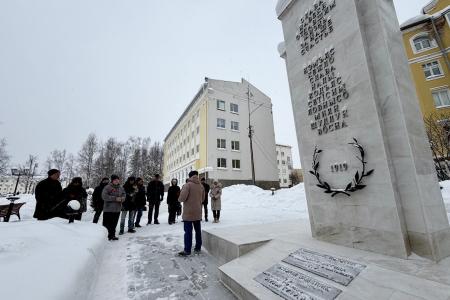 В Республике Коми КПРФ и сторонники партии провели серию памятных акций, посвященных Дню Советской армии и Военно-Морского флота