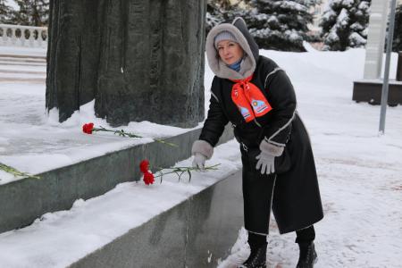 Мордовия. В Саранске коммунисты возложиле цветы к мемориалу воинам-победителям и памятнику Ленину